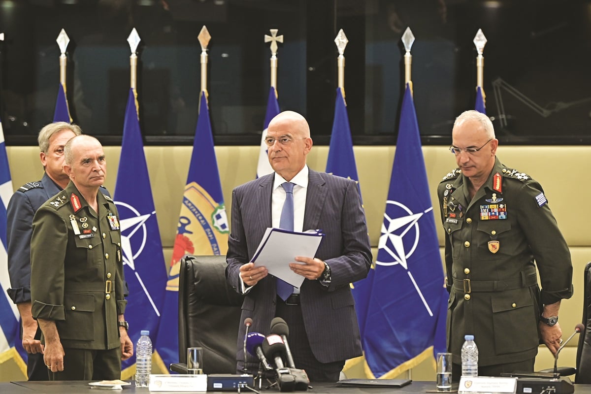Σαρωτικές αλλαγές από τον Δένδια στο Στράτευμα