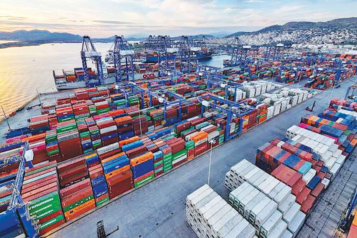 Επίορκοι έκρυβαν 4.500.000 € σε παιδικά δωμάτια και κουρτινόξυλα