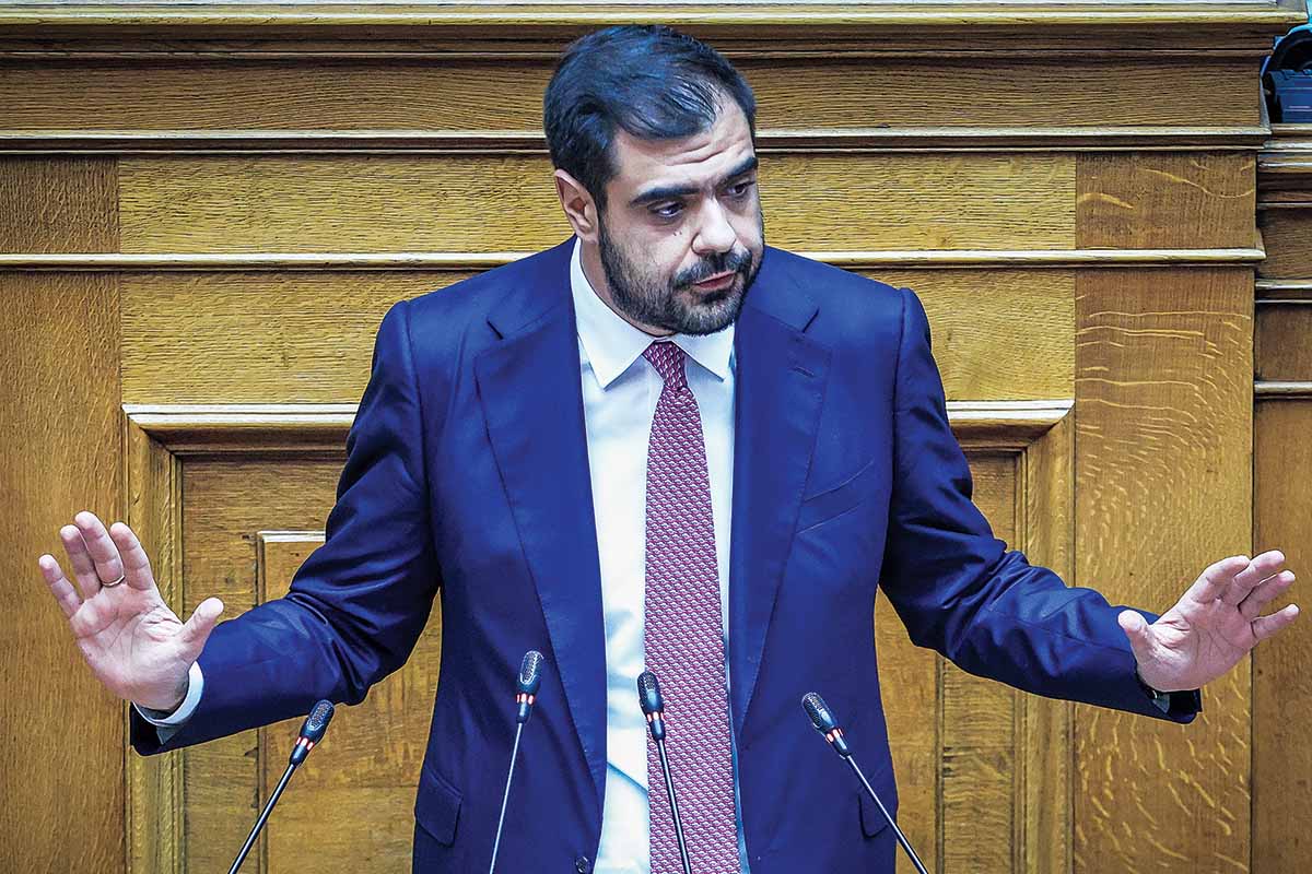 Νέος πόλεμος Ν.Δ. – ΠΑΣΟΚ για τα Τέμπη