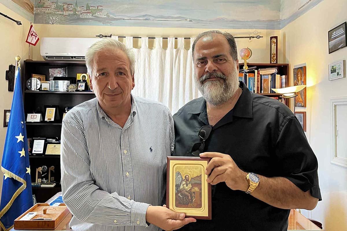 Δωρεά Ν. Πατέρα για τον Ναό Οινουσσών