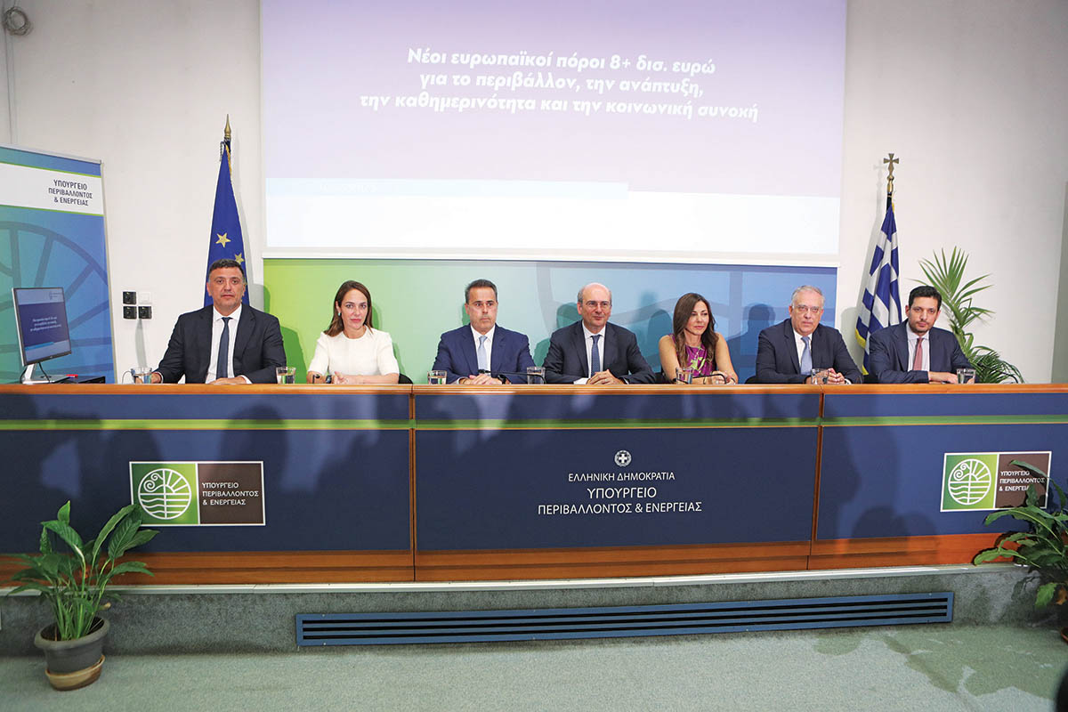 Η κυβέρνηση ψέκασε με αέρα κοπανιστό 8 δισ. ευρώ