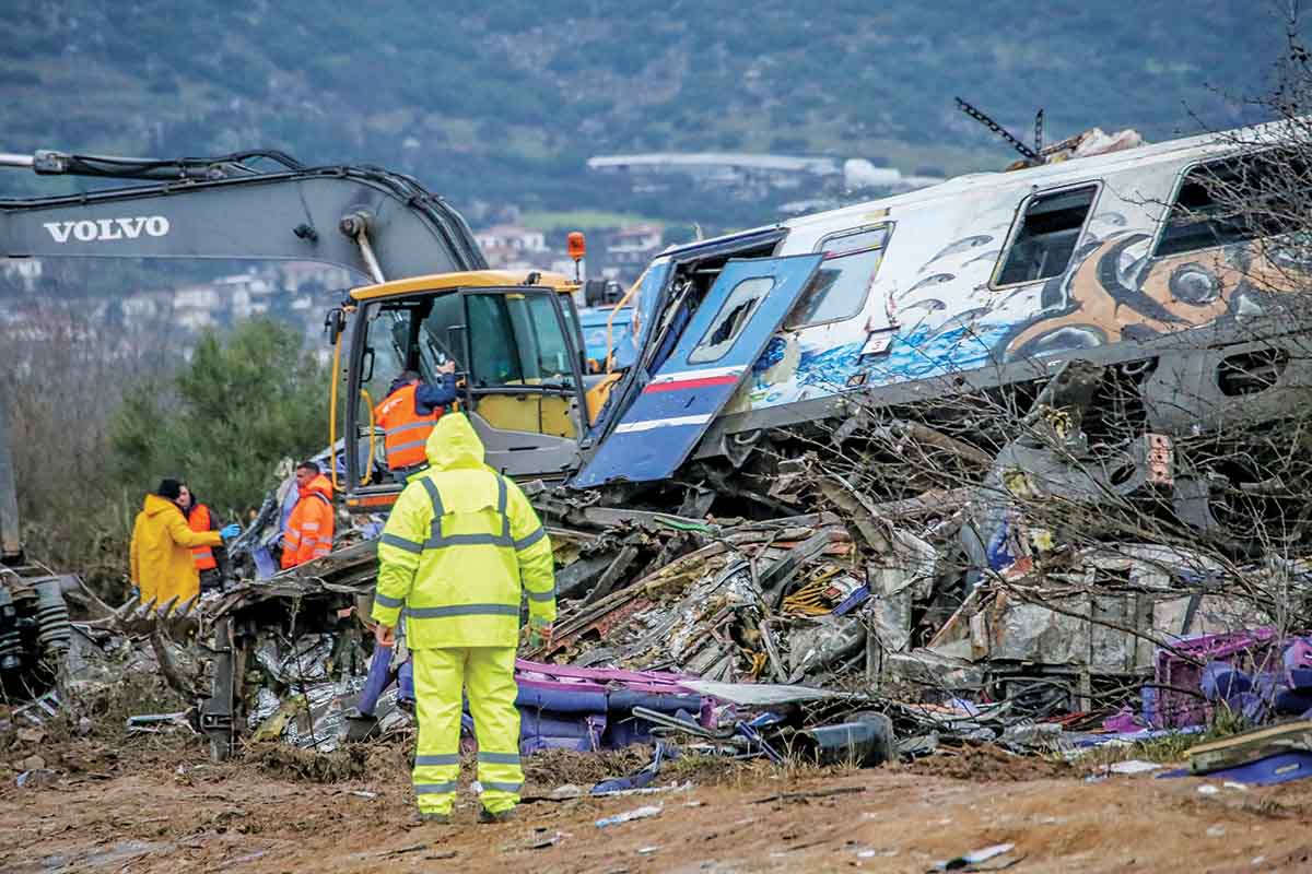 Τέμπη: Στο μικροσκόπιο επτά γενικοί γραμματείς