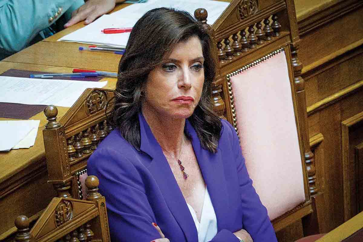Στο «σκαμνί» η Αννα Μισέλ για τα e-mails