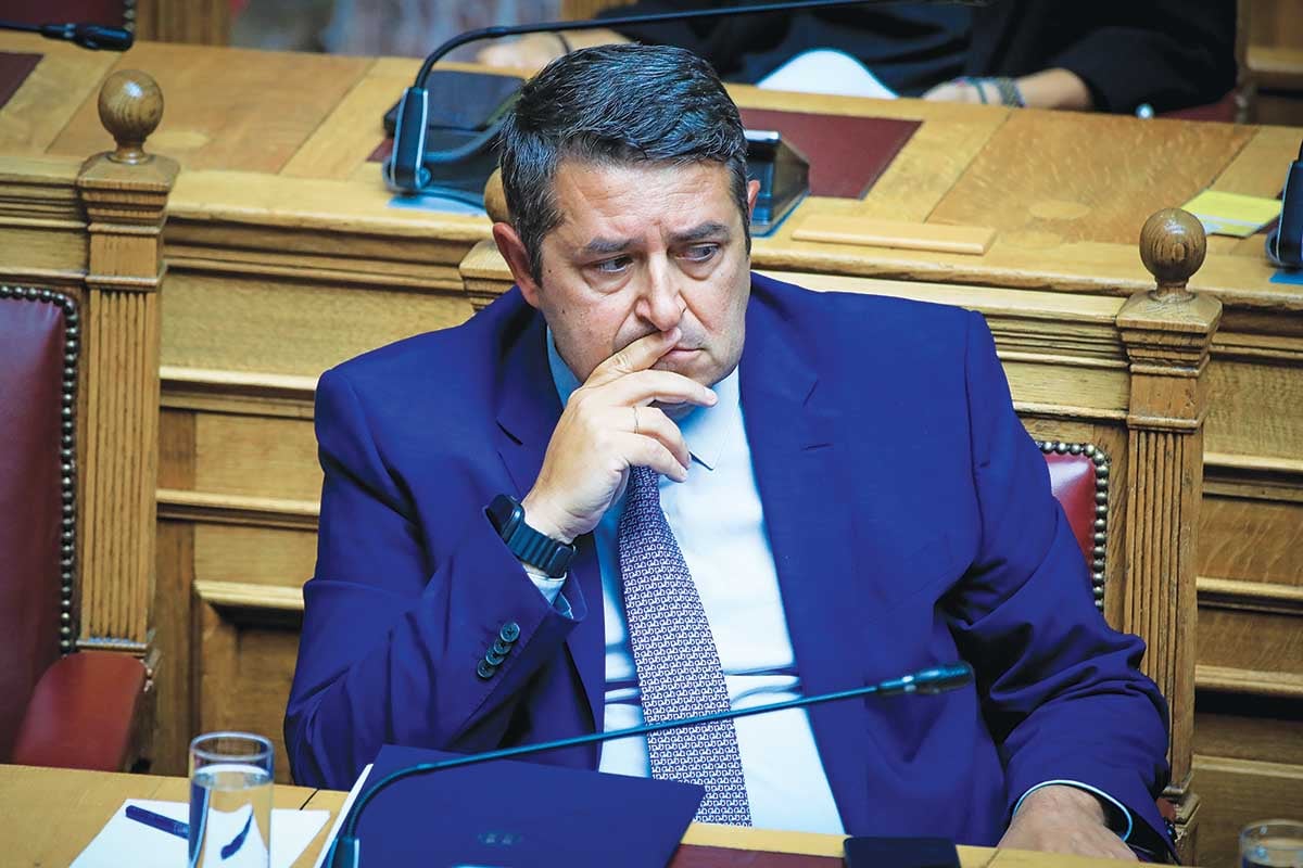 Σκάνδαλο ΟΠΕΚΕΠΕ: «Στα σχοινιά» ο Μυλωνάκης