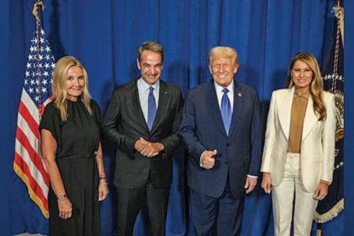 Προϊόν φωτομοντάζ η… πόζα με τον Τραμπ;