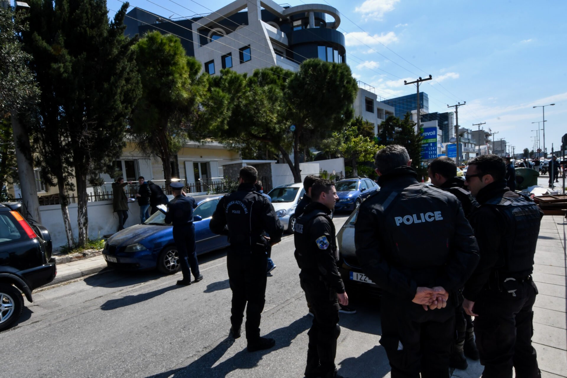 Σοκ στα Τρίκαλα: 18χρονος σκότωσε τη μητέρα του – Την έπνιξε με πετσέτα και κάλεσε την αστυνομία