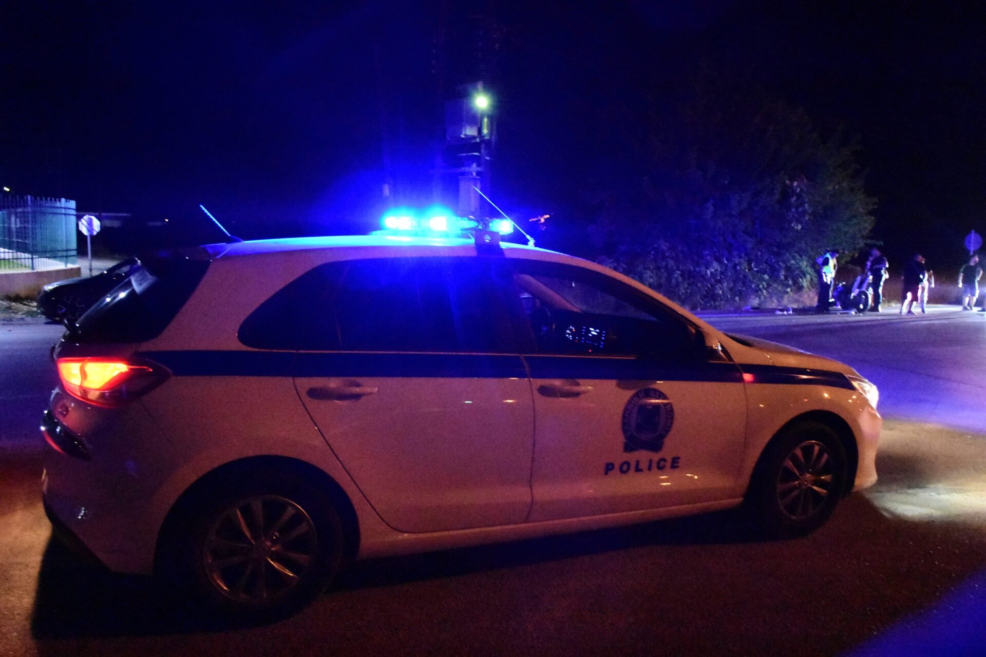 Καλλιθέα: 50χρόνος μαχαίρωσε αστυνομικό – έφαγε σφαίρα από συνάδελφο του