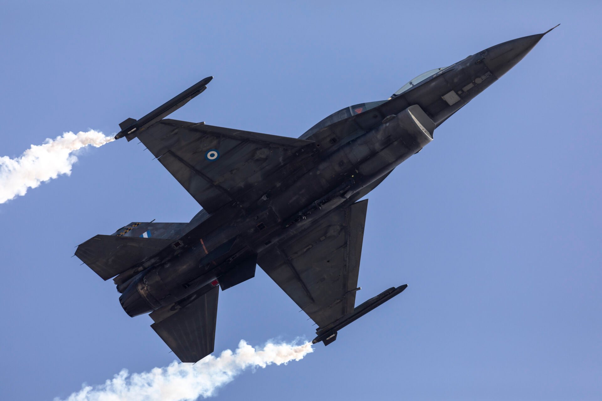 Μάτια ψηλά! Το F-16 «Ζευς» πετάει σήμερα πάνω από τη Θεσσαλονίκη