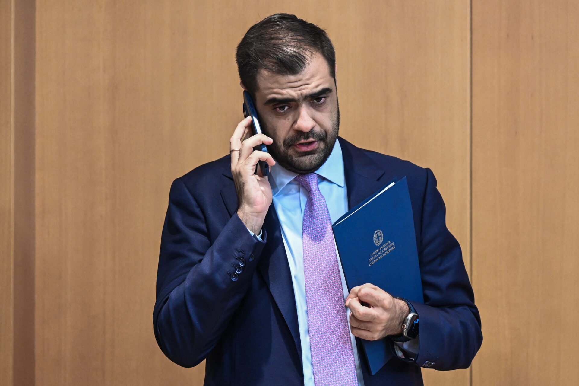 Συνεχίζει να προκαλεί ο Μαρινάκης για τον Άγνωστο Στρατιώτη (βίντεο)