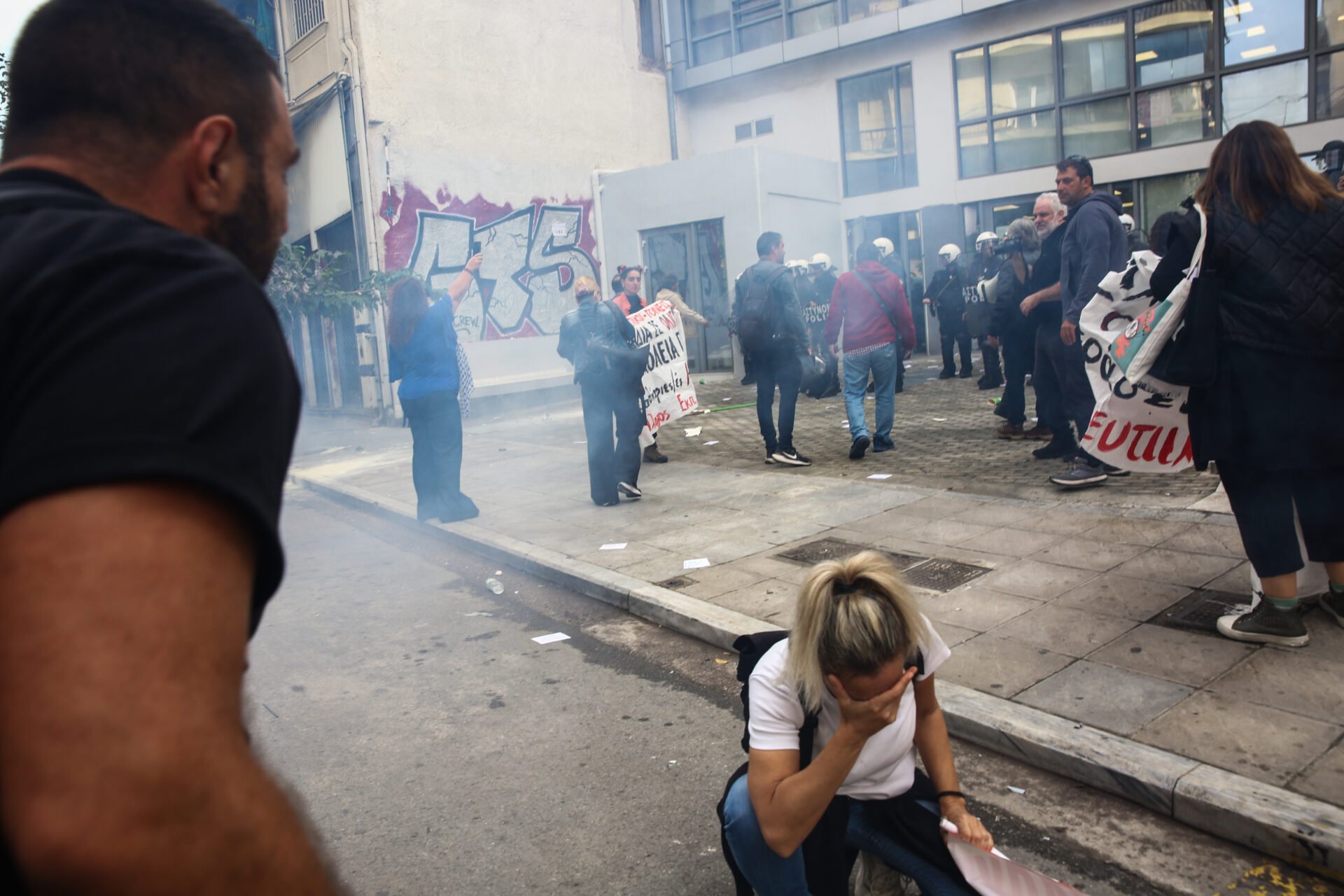 Στο νοσοκομείο «Παίδων» 7χρονο αγόρι από τα χημικά των ΜΑΤ στους εκπαιδευτικούς
