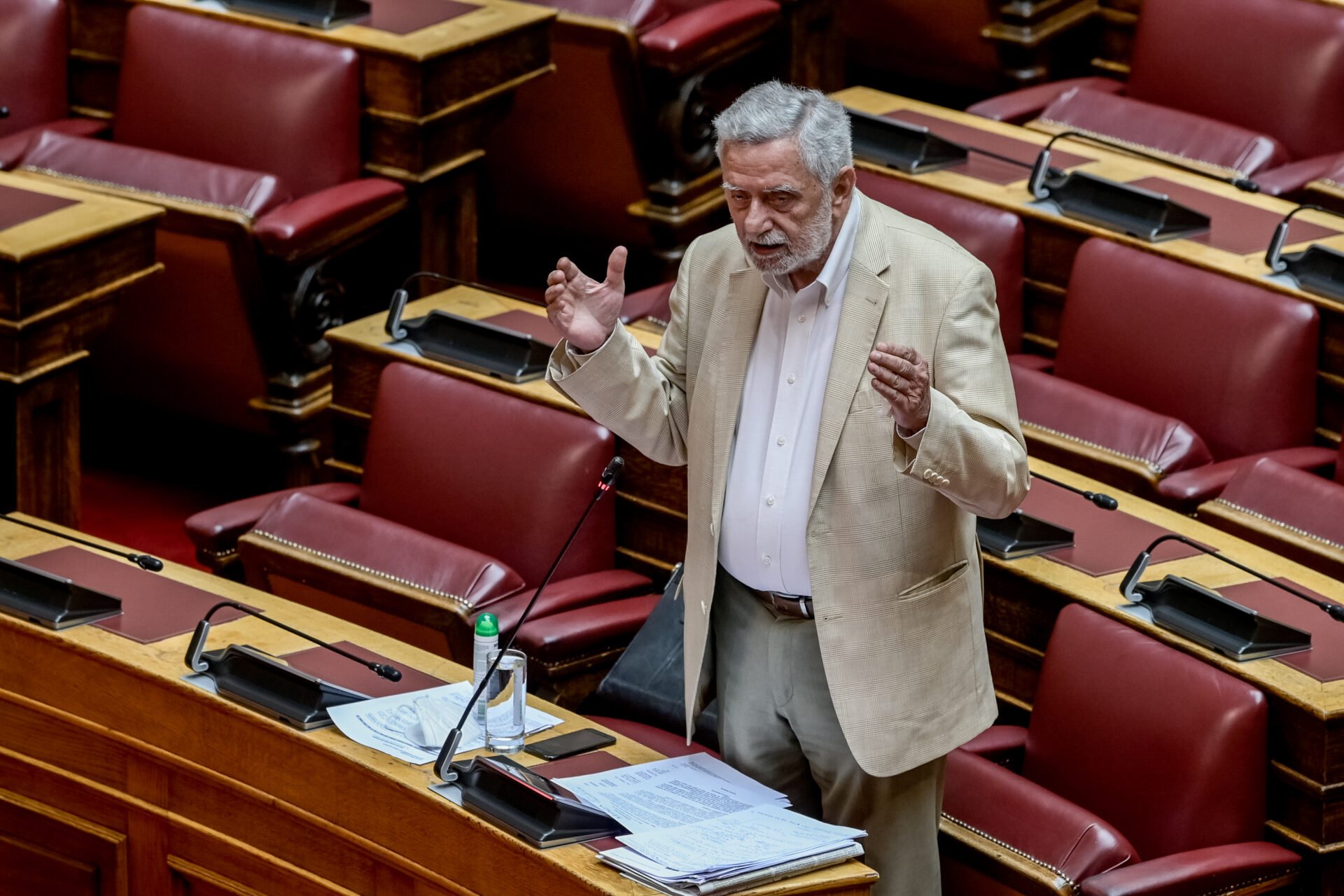 Ο Δρίτσας παίρνει την έδρα Τσίπρα και την πάει στη Νέα Αριστερά! Μειώνεται η δύναμη του ΣΥΡΙΖΑ