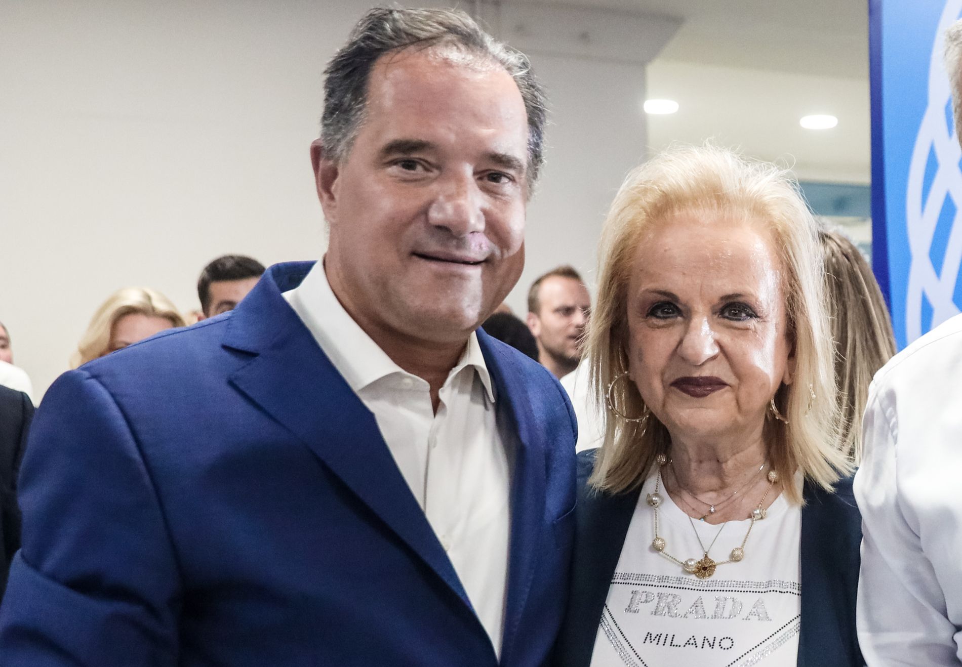 Προκαλούν ασύστολα: Φωτογραφική διάταξη Άδωνι υπέρ της Παγώνη