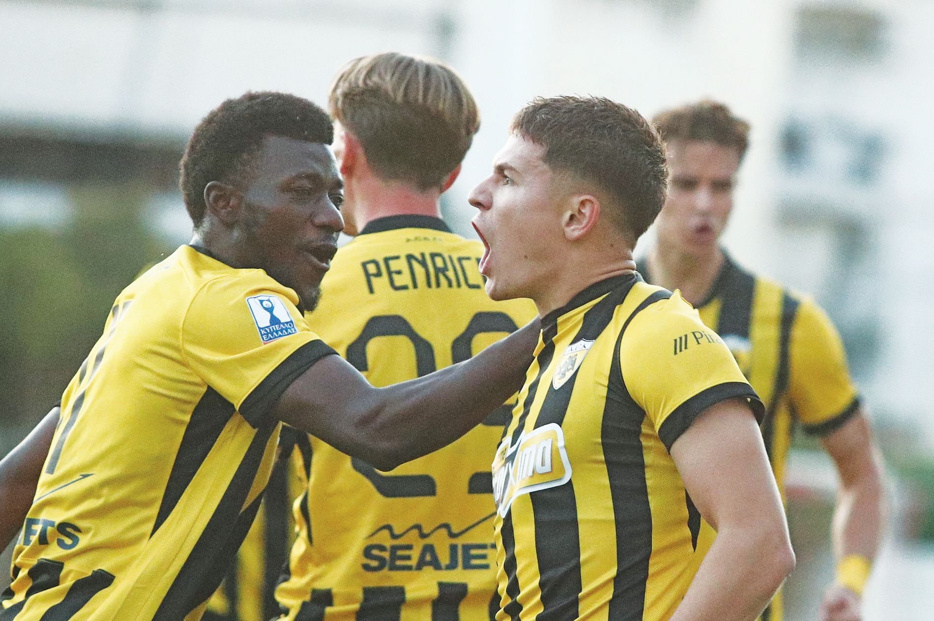 Μια γροθιά η ΑΕΚ: Θέλει με συσπείρωση να ξεπεράσει την αγωνιστική κρίση