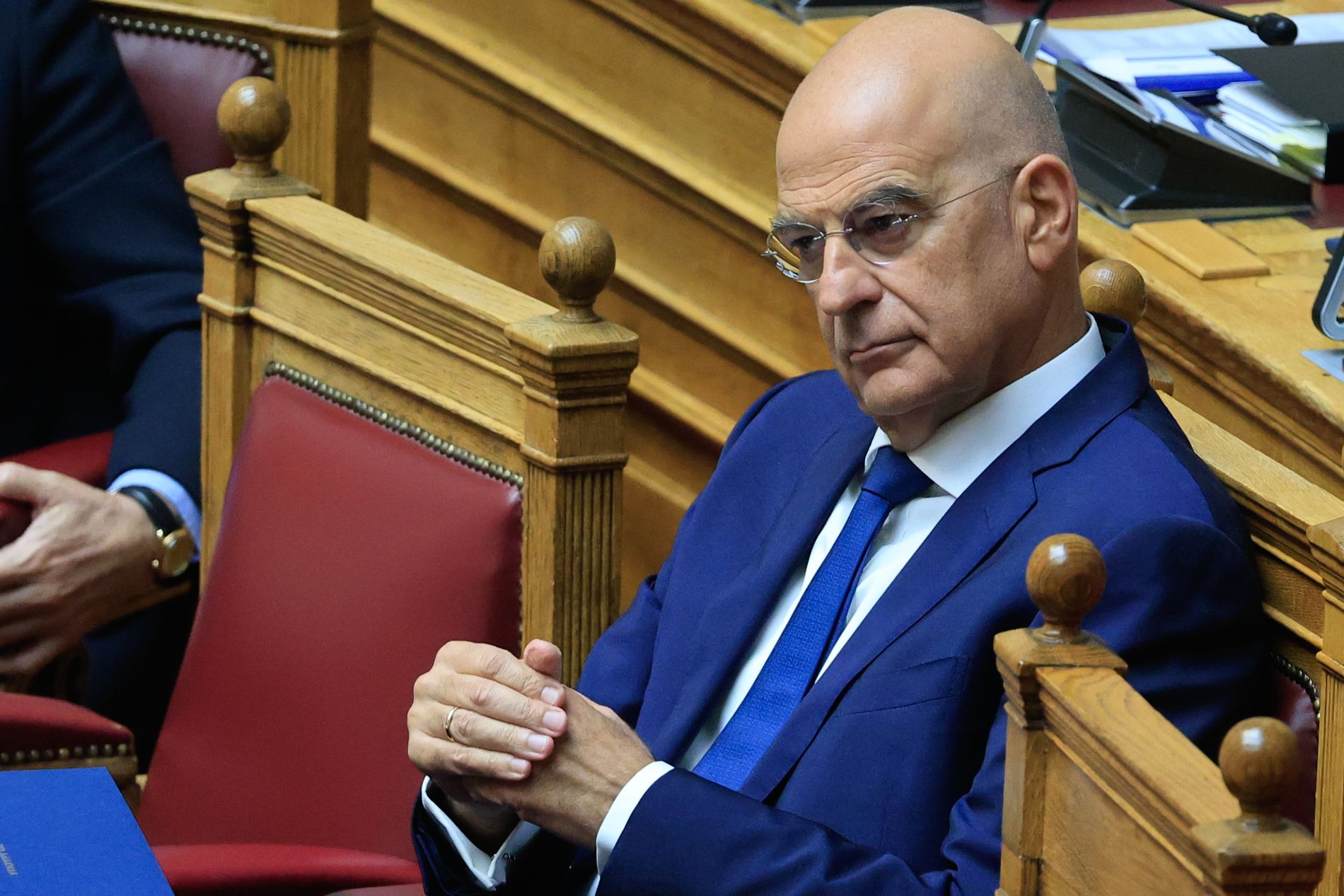 «Αντάρτικο» Δένδια, ράπισμα στον Κυριάκο για τον Άγνωστο Στρατιώτη!