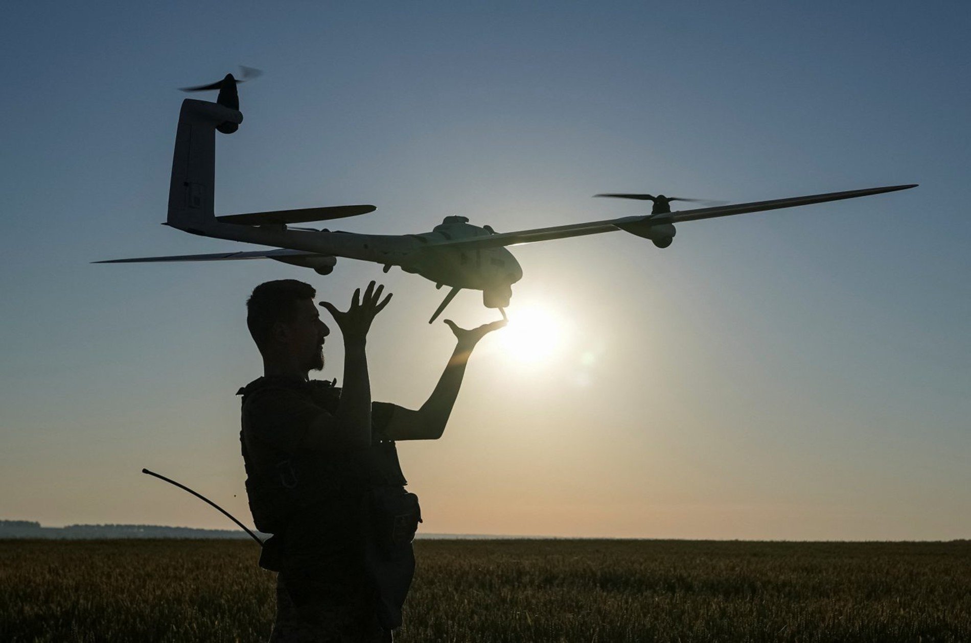 Μεγάλη πυρκαγιά στην Κριμαία: Ουκρανικά drones έπληξαν αγωγό καυσίμων! (vid)