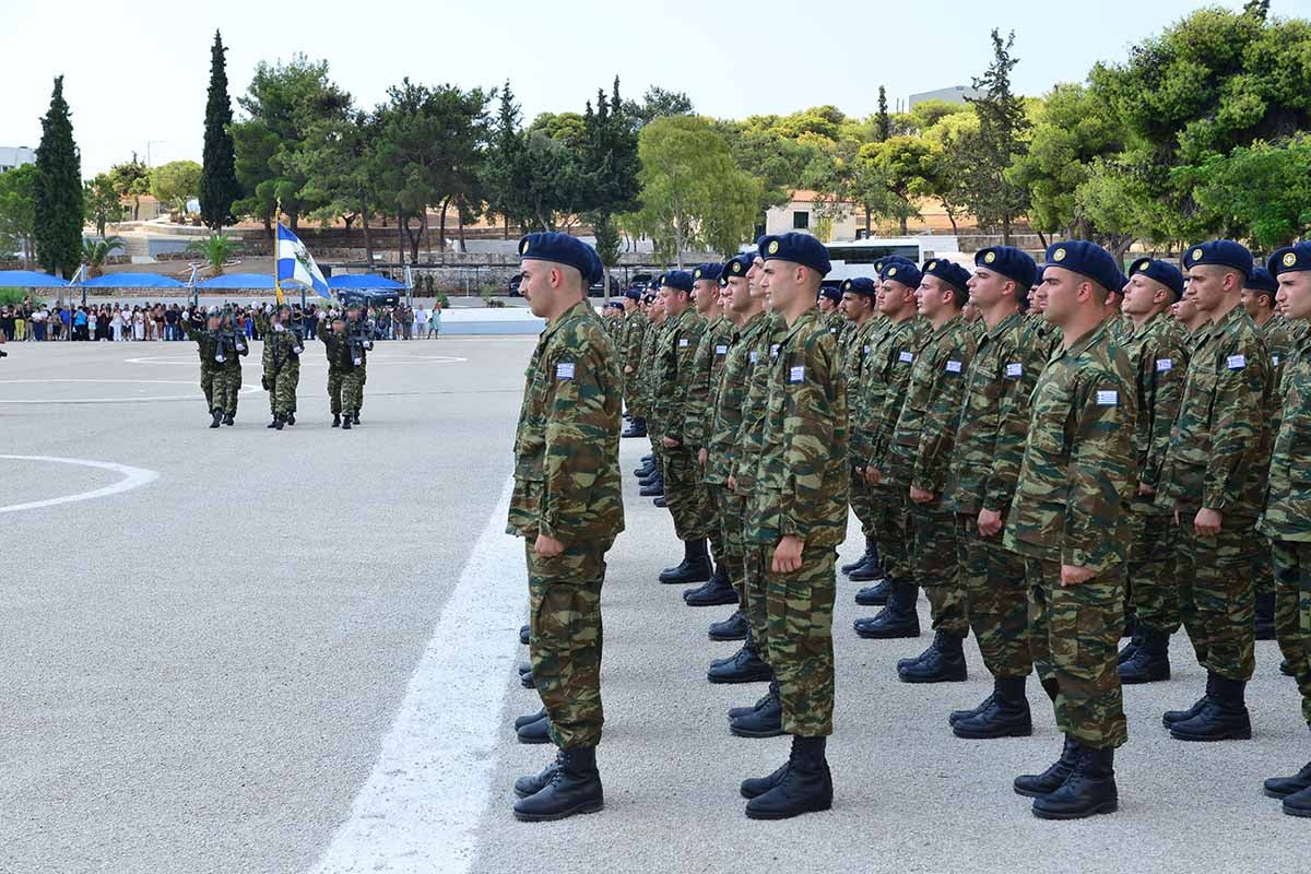 Έρχεται νέο μισθολόγιο για ενστόλους
