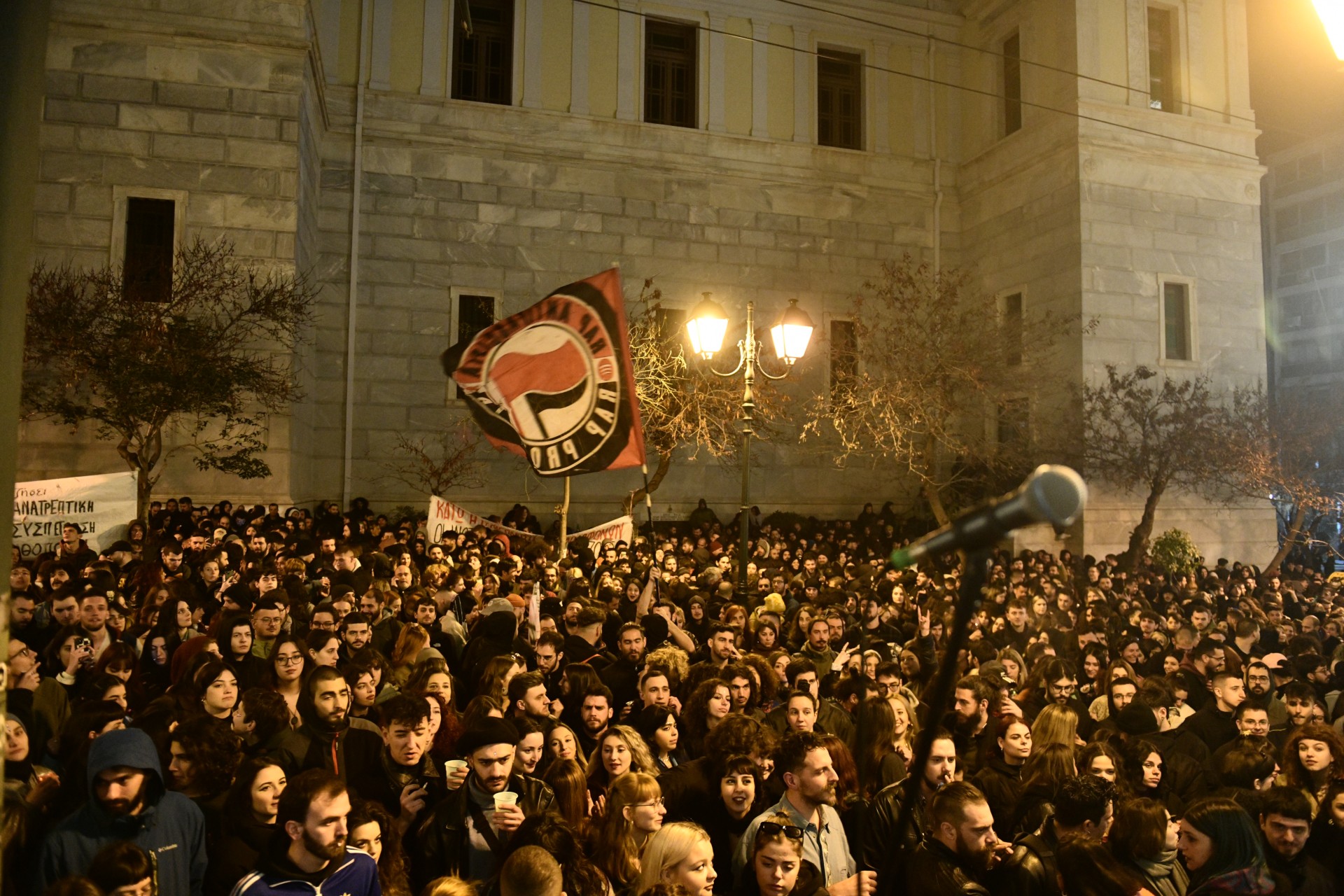 Το ΣτΕ δικαιώνει τους καλλιτέχνες – Δεν είναι απόφοιτοι Λυκείου