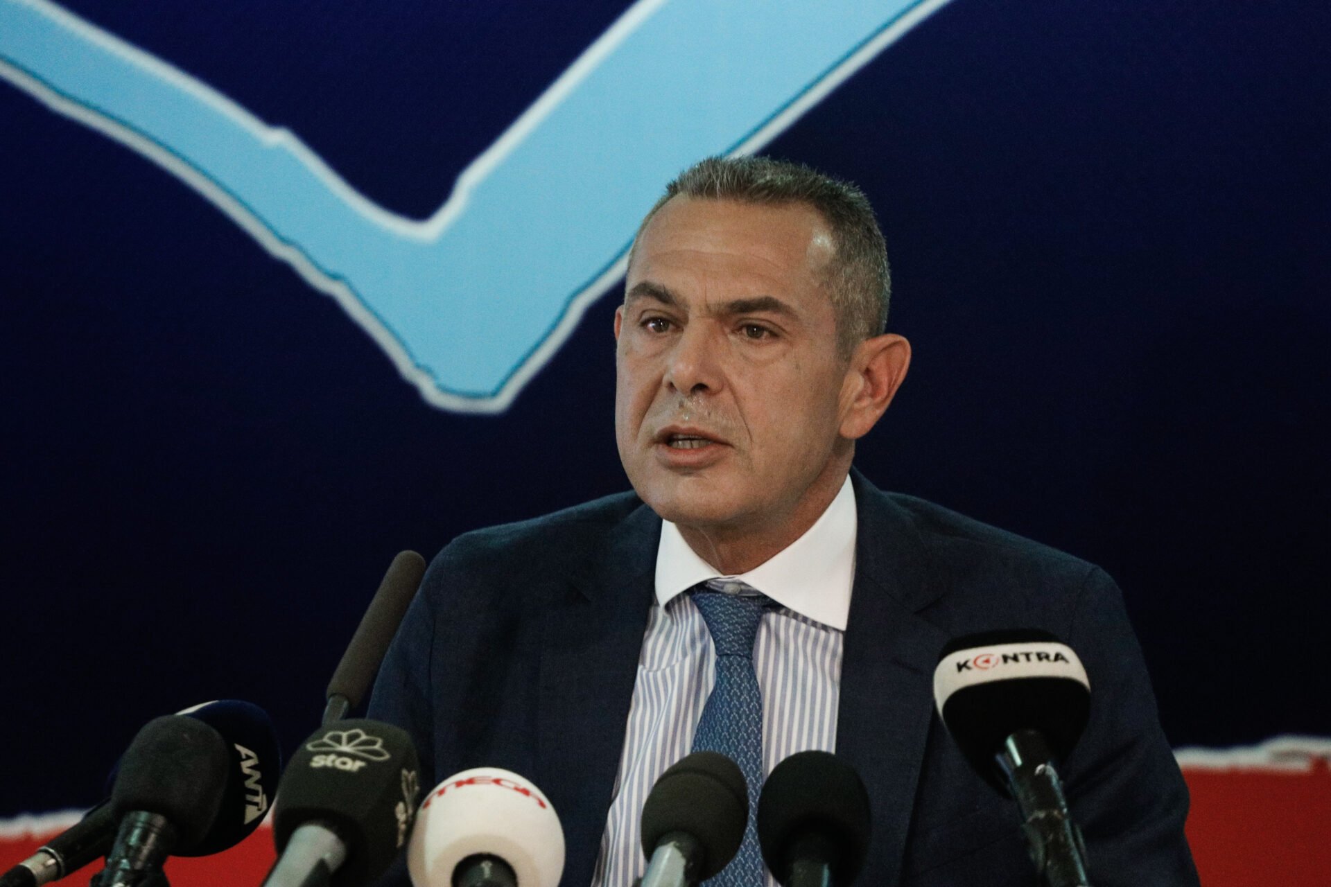 Ο Καμμένος ανάμεσα σε…Μητσοτάκη και Τσίπρα: Ο χορός του Ζαλόγγου και το κόμμα Τζούλη