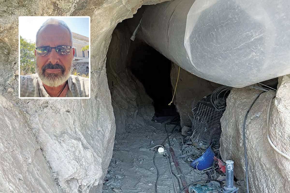 Έψαχνε για λίρες και έχασε τη ζωή του