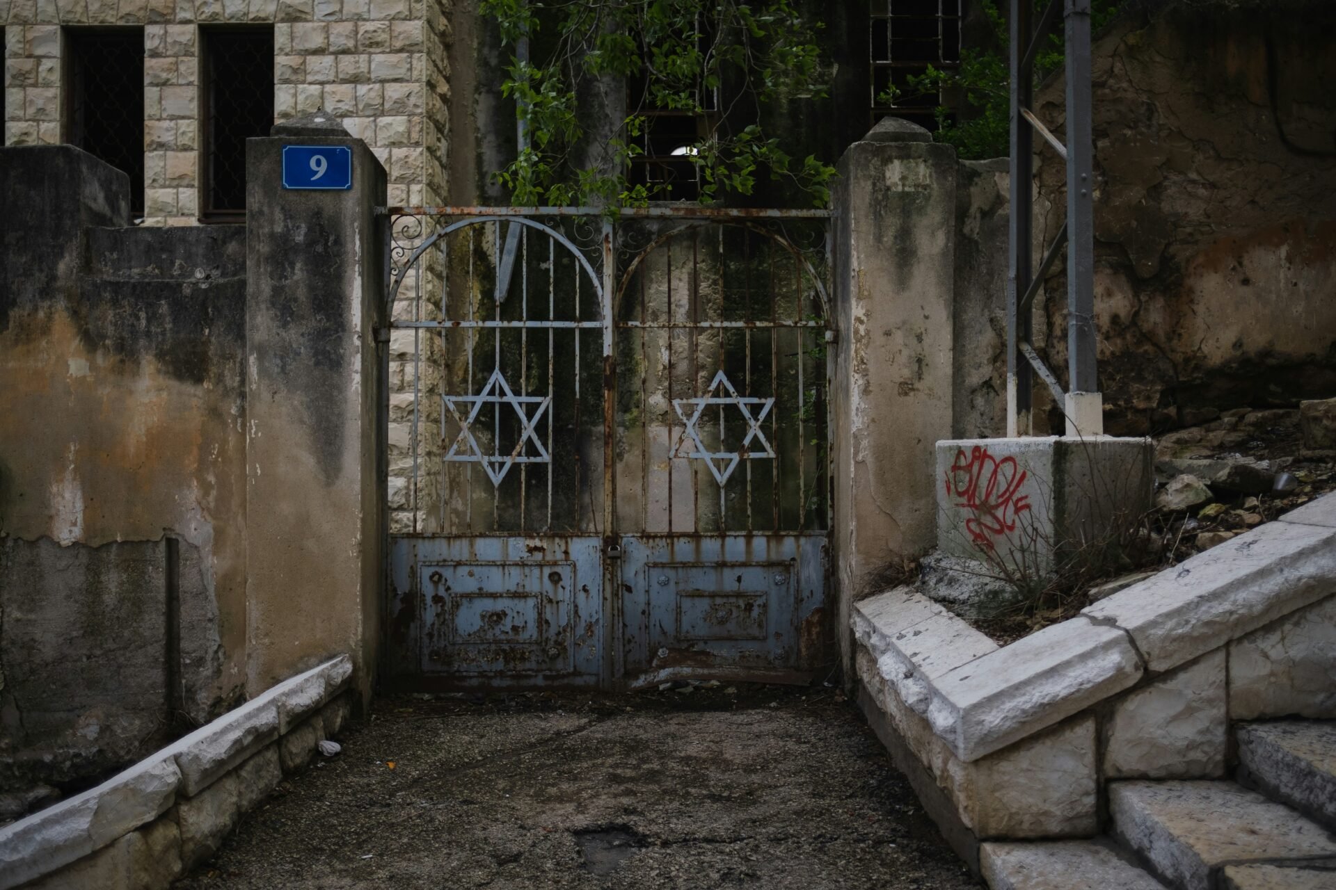Μάντσεστερ: Διπλή επίθεση σε συναγωγή – Δύο νεκροί και τρεις σοβαρά τραυματίες