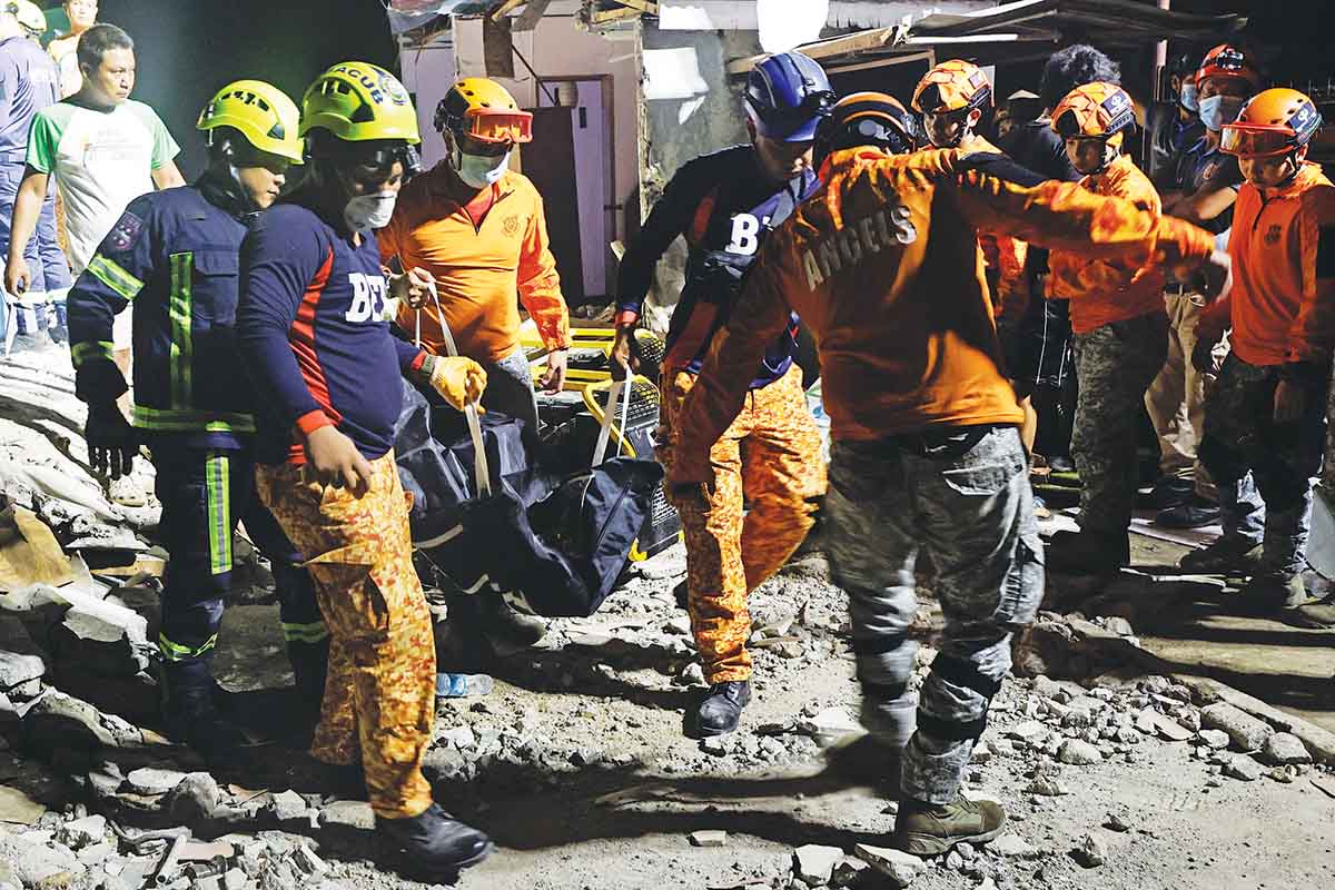 Πάνω από 69 οι νεκροί από τα 6,9 Ρίχτερ στις Φιλιππίνες