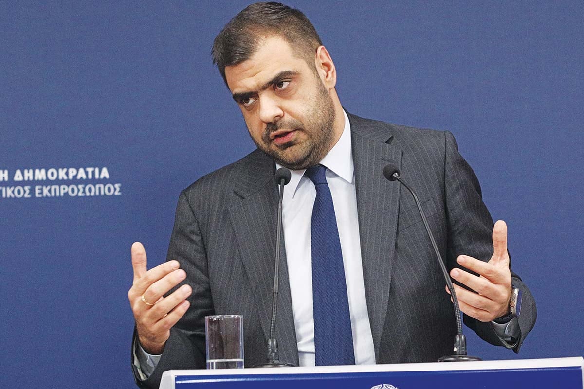 Δύο θέματα που ενόχλησαν το Μαξίμου στην ενημέρωση Μαρινάκη