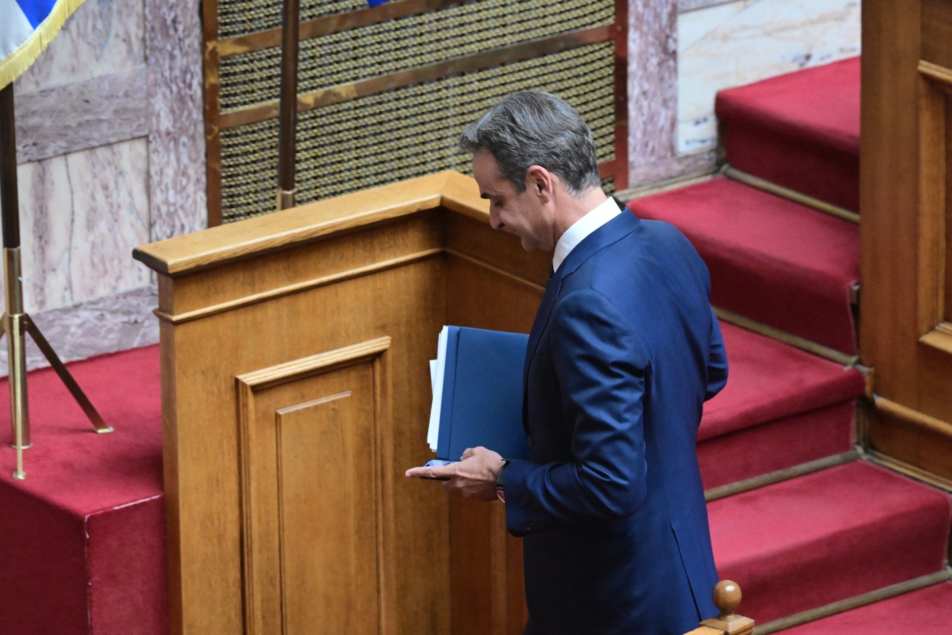 Δημοσκόπηση κόλαφος για την κυβέρνηση: Καθολική αποδοκιμασία Μητσοτάκη! (βίντεο)