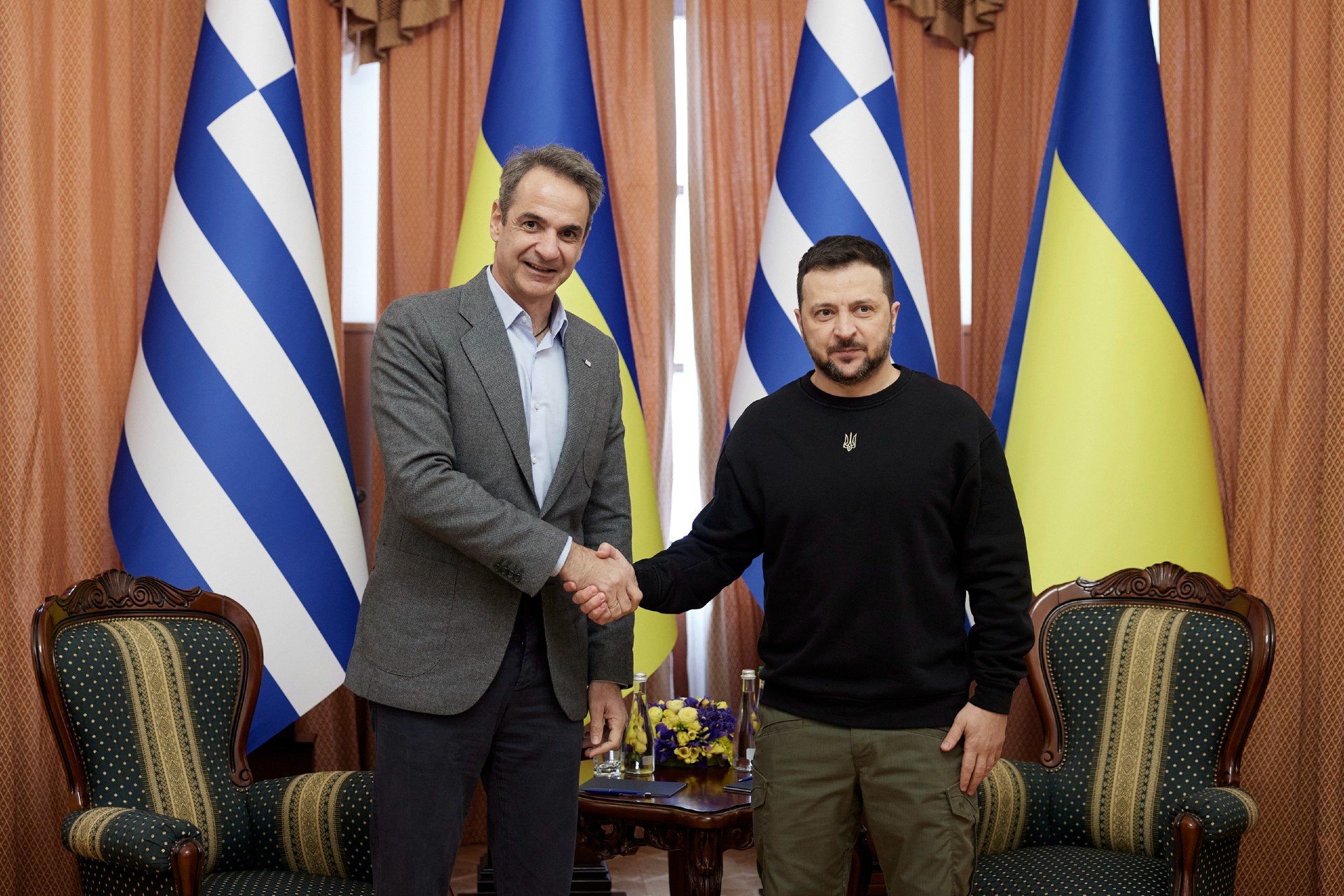 Τι υποσχέθηκε τηλεφωνικά ο Μητσοτάκης στον Ζελένσκι που δηλώνει “ευγνώμων”;