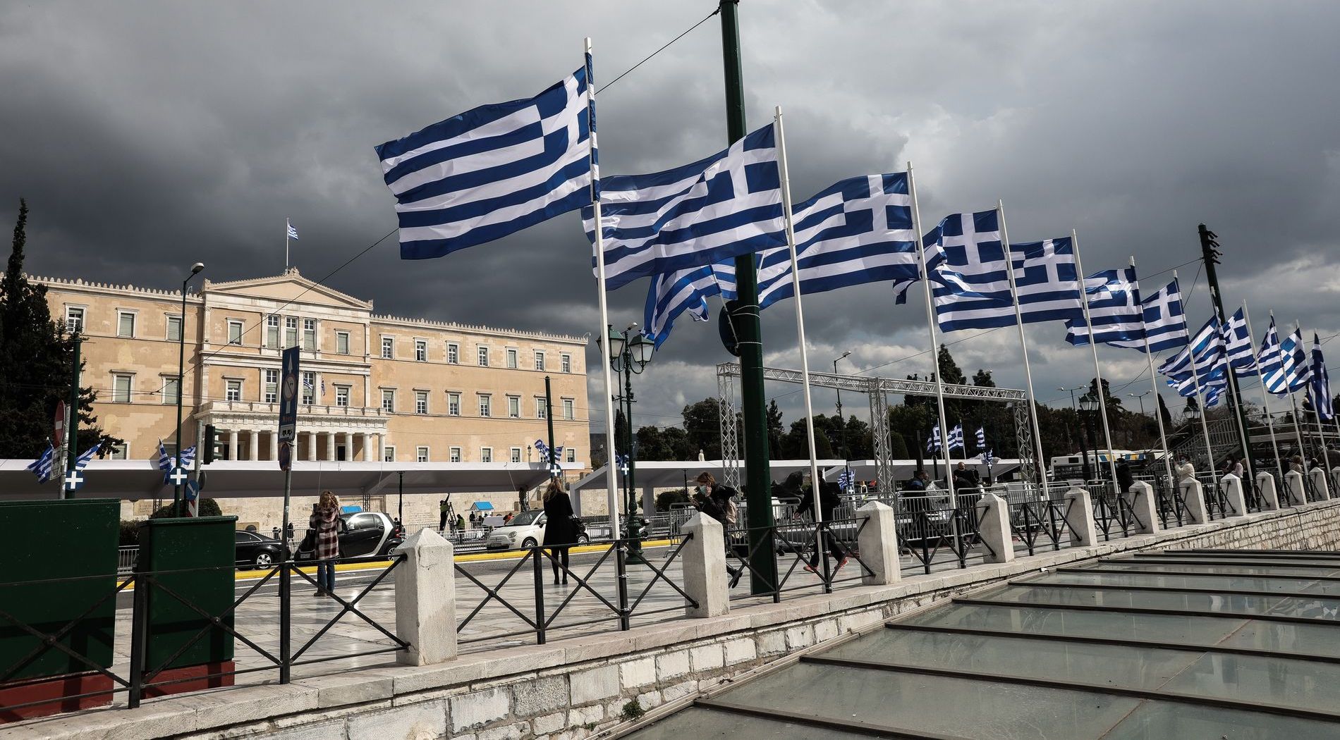 Σε φθινοπωρινό σκηνικό οι παρελάσεις για την εθνική εορτή – Δείτε σε ποιές περιοχές αναμένονται βροχές