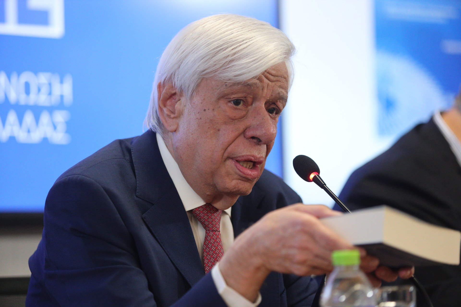 Eπίθεση Παυλόπουλου στη Γερμανία: Είναι υπόλογη για το κατοχικό δάνειο και τις αποζημιώσεις