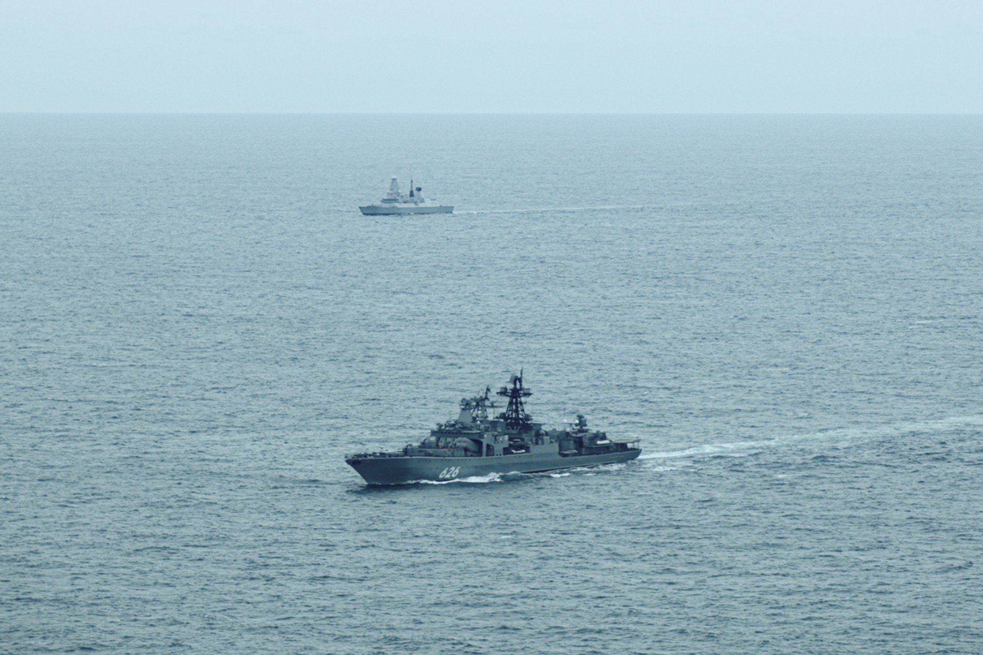 NATO: Το αντιτορπιλικό «HMS Duncan» εκδίωξε ρωσικό πολεμικό πλοίο στα ανοικτά της Βρετανίας