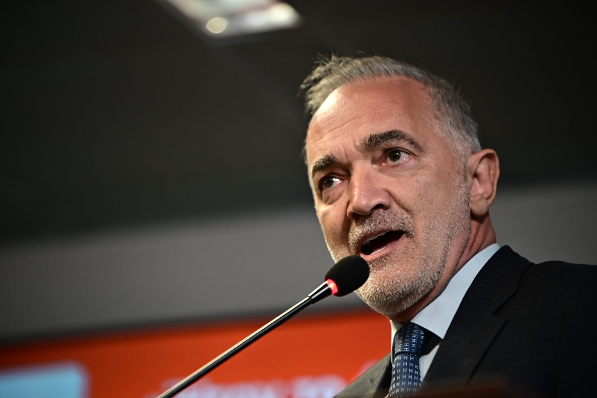 «Ρουκέτες» Σαλμά για νέο κόμμα στα δεξιά της ΝΔ: Βουτηγμένος στα σκάνδαλα και τη διαφθορά ο Μητσοτάκης !