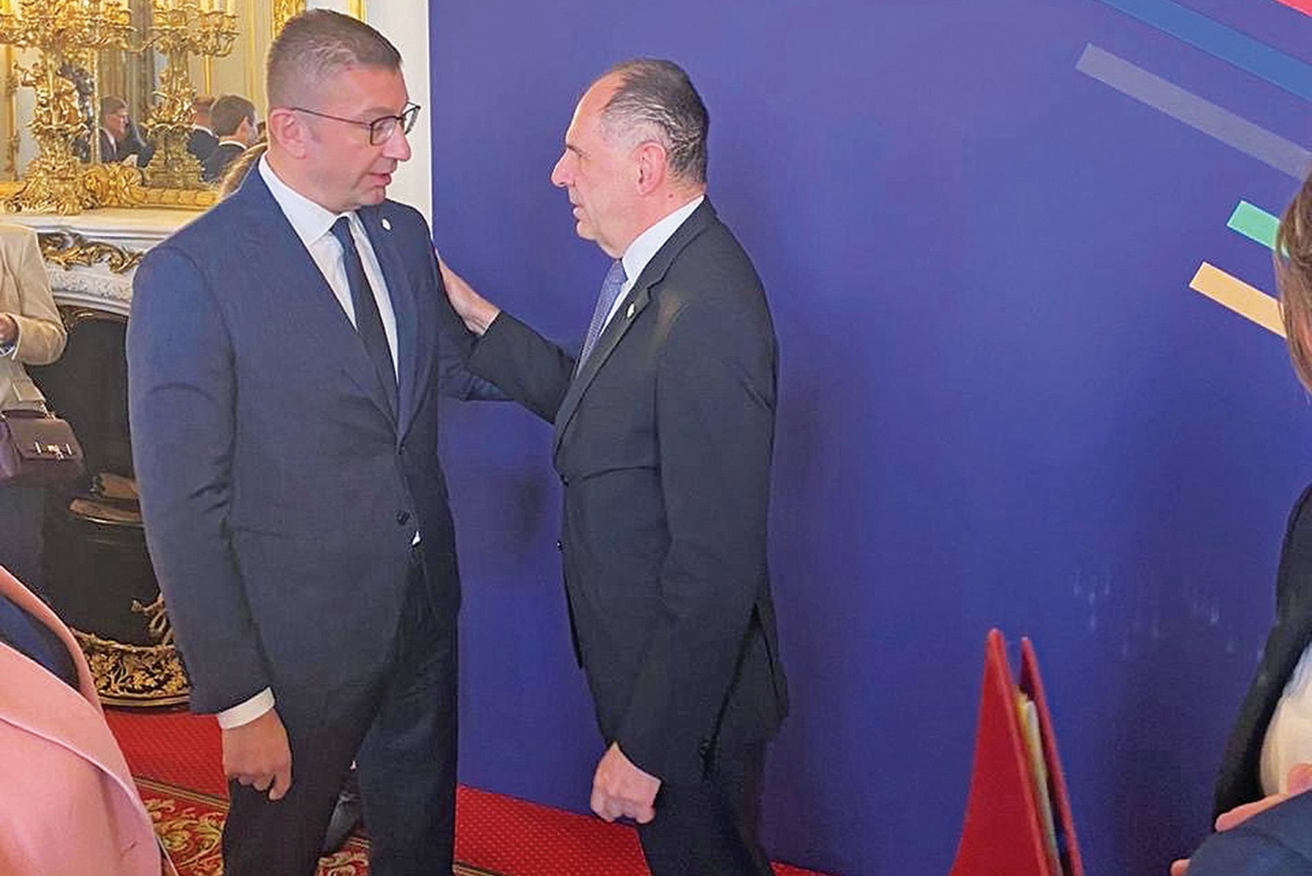 Εθνικά επικίνδυνη αφωνία του Μαξίμου στις νέες προκλήσεις των Σκοπιανών!