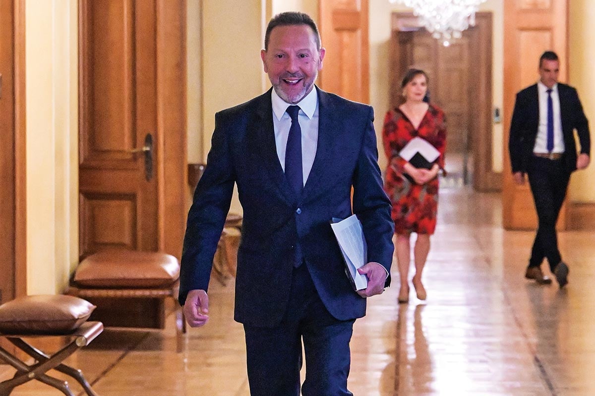 Έρευνα «δημοκρατίας» μέρος 7ο: Θυσίασε τη μεσαία τάξη για να διασώσει τις γερμανικές τράπεζες!