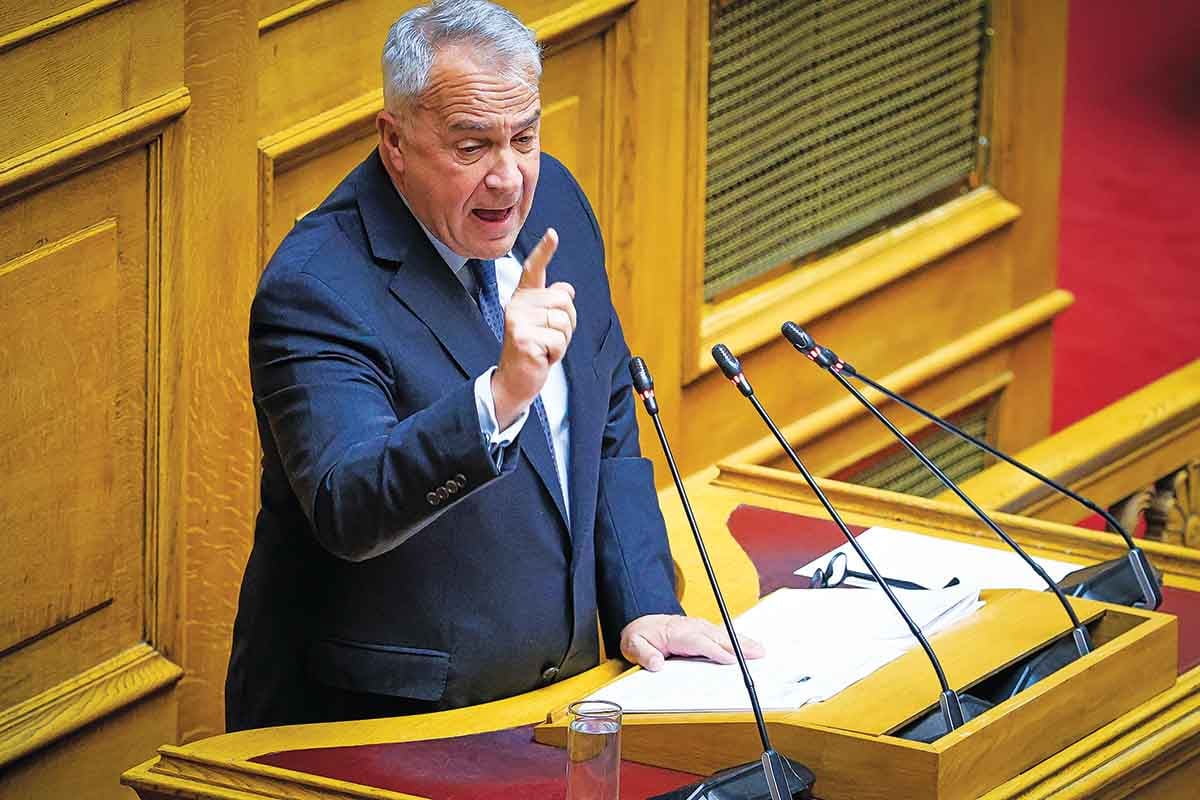 Τρόμος στην κυβέρνηση για τις παρελάσεις – Φοβούνται τις αποδοκιμασίες