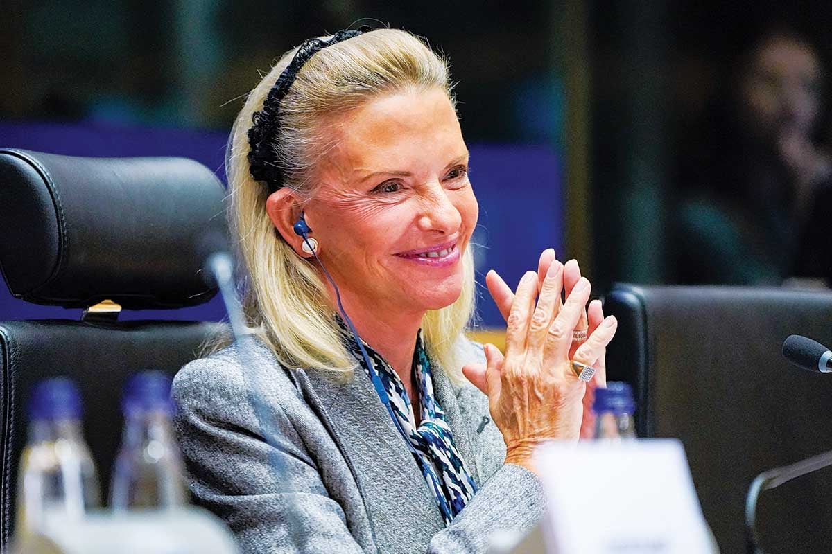 Αθλιότητες Βόζεμπεργκ κατά Καρυστιανού