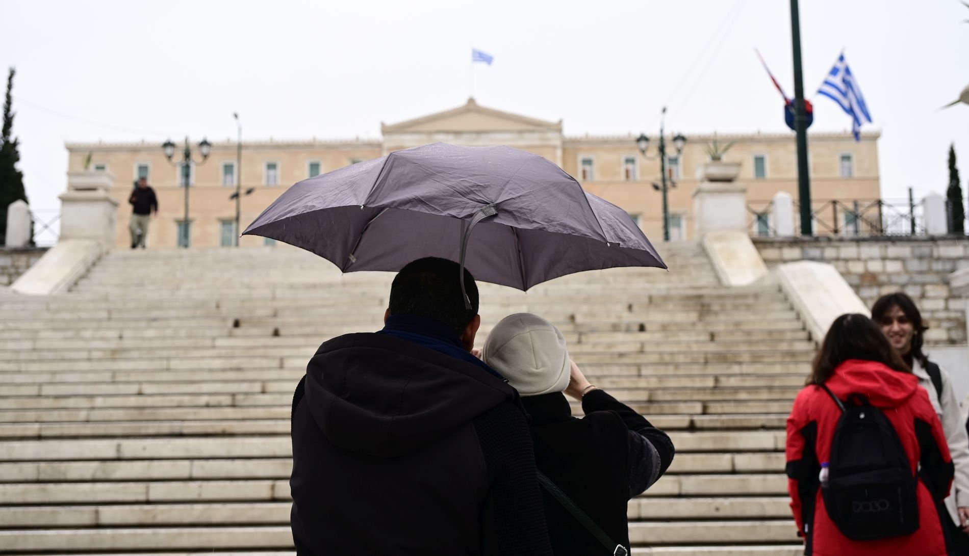 Έρχεται φθινοπωρινή ανατροπή – Πού και πότε θα χτυπήσουν οι πρώτες καταιγίδες