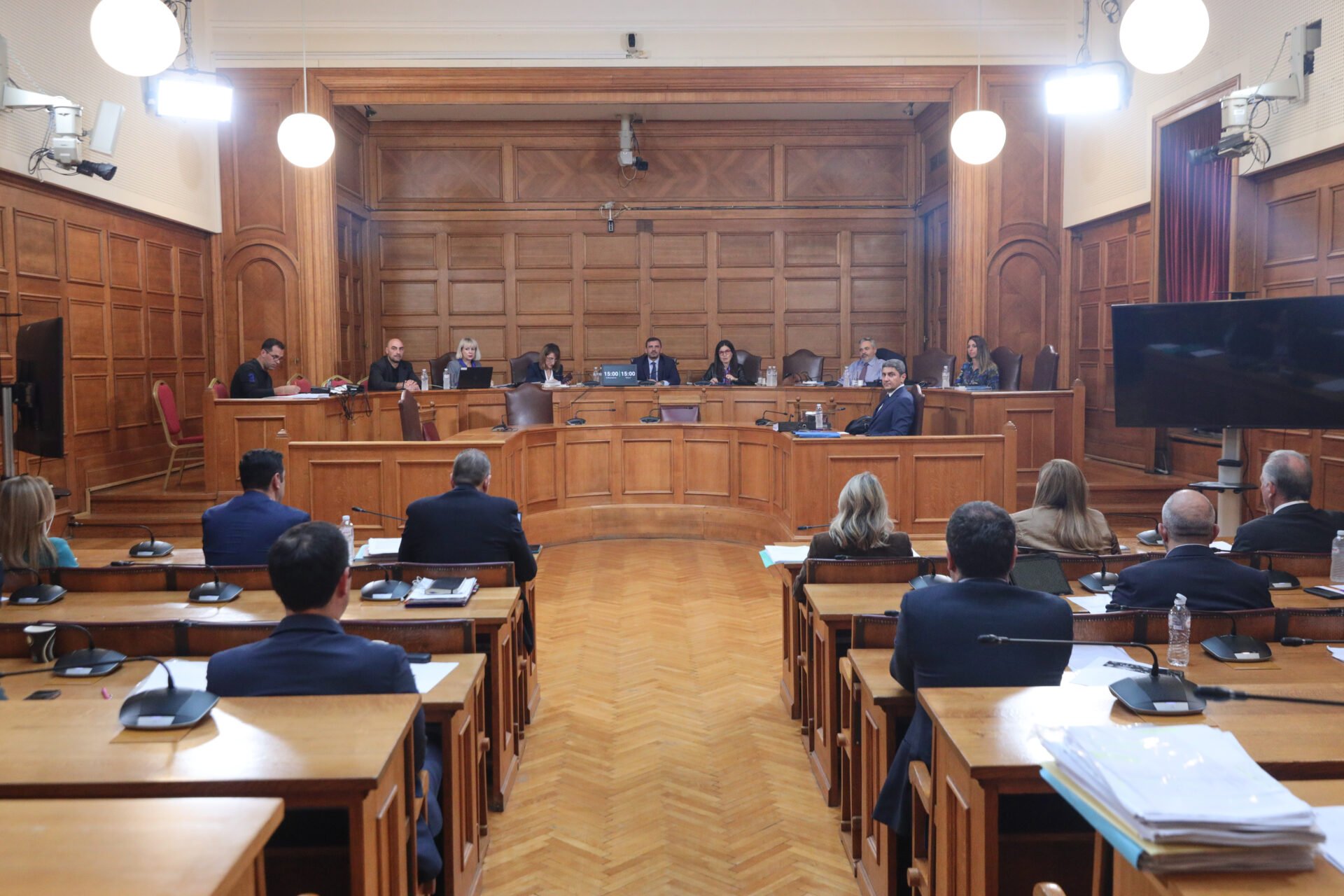 Στην Εξεταστική για τον ΟΠΕΚΕΠΕ «Φραπές», «Χασάπης» και η αγρότισσα με τη Ferrari – Η λίστα με τους μάρτυρες