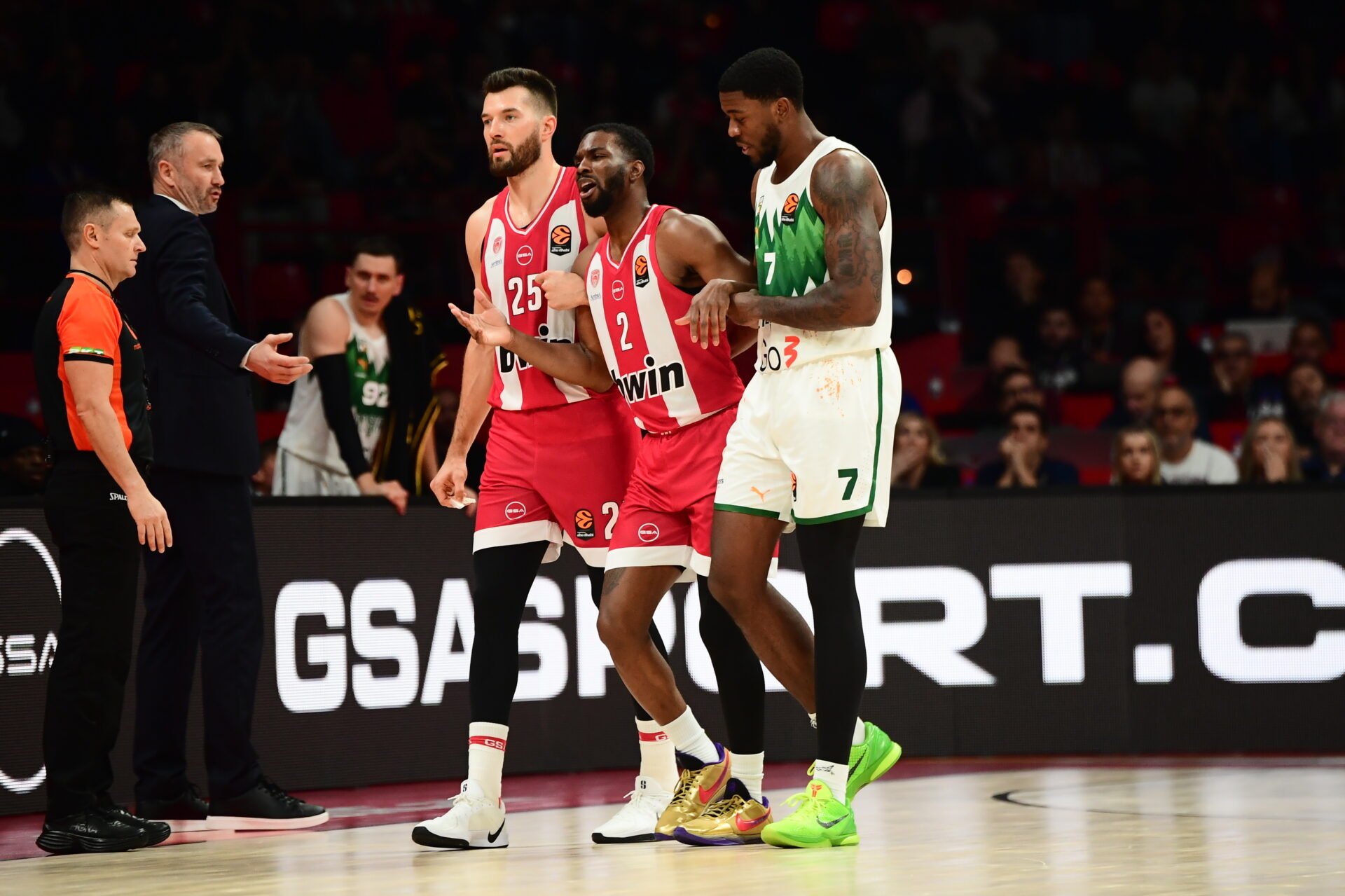 Ολυμπιακός – Ζάλγκιρις 95-78: «Έλιωσε» την αντίπαλο αλλά «πάγωσε» με τον τραυματισμό του Έβανς