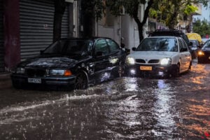 Έκτακτο δελτίο ΕΜΥ: Μπαίνει ο χειμώνας με πλημμύρες και κακοκαιρία – Στο κόκκινο Δυτ. Ελλάδα, Ήπειρος (χάρτες- βίντεο)