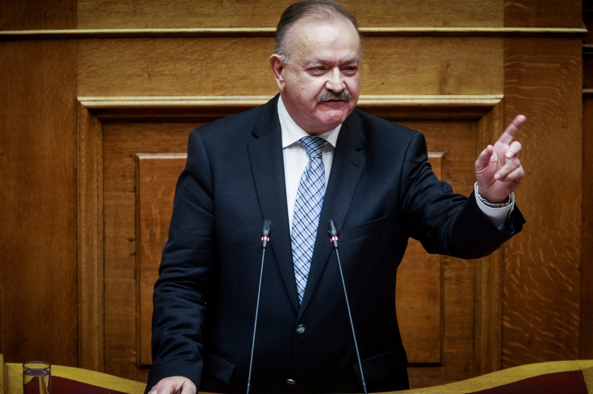 Έφυγε από τη ζωή ο Δ. Σταμάτης πρώην υπουργός της Ν.Δ. – Σαμαράς: «Αντίο, αδελφέ»