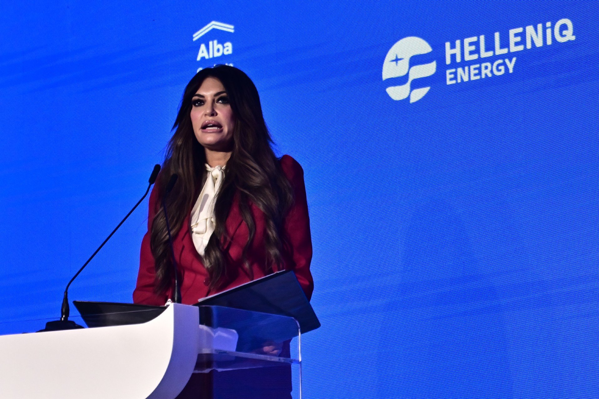 Σκληρή απάντηση της κινεζικής πρεσβείας στην Κίμπερλι Γκιλφόιλ για το λιμάνι του Πειραιά