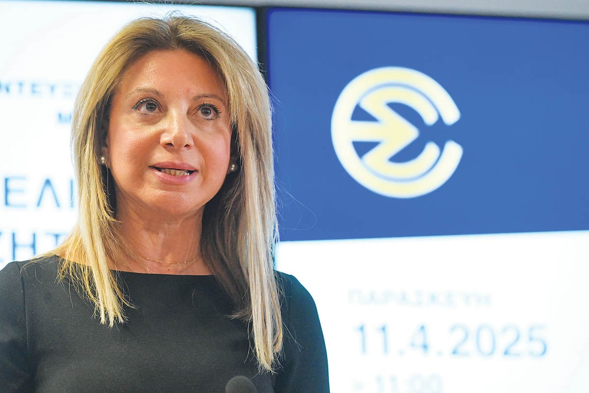 Καρυστιανού στο Μανταμάδο, βουλευτές στα κάρβουνα