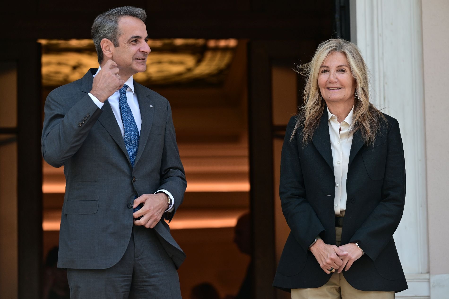 Καθετί που φοράει η υπέρκομψη Μαρέβα είναι έργο τέχνης: Σαν να δίνεις μπογιές σε δίχρονο