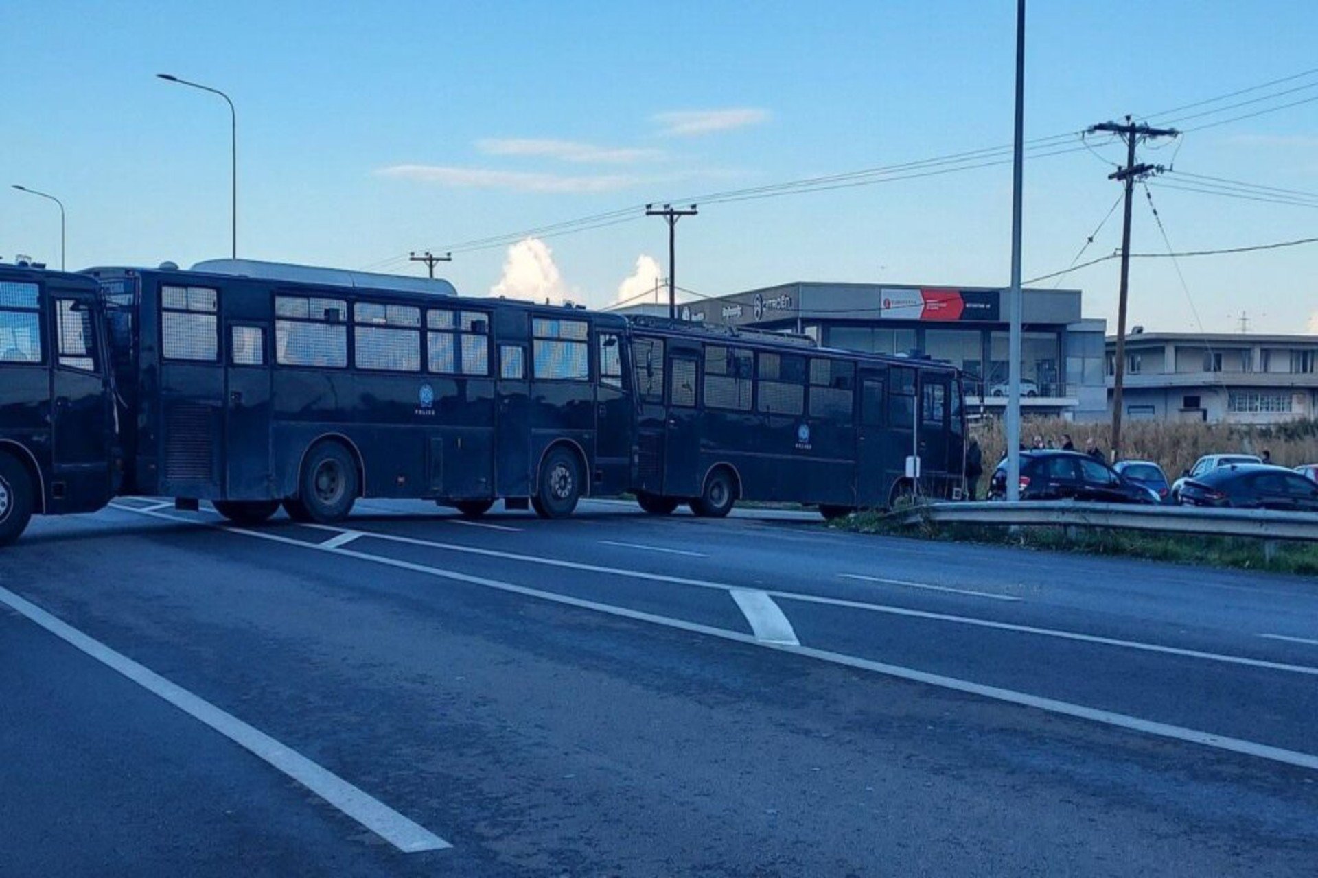 Το βίντεο της φυγάδευσης του Κυριάκου Μητσοτάκη από το αεροδρόμιο της Αλεξανδρούπολης
