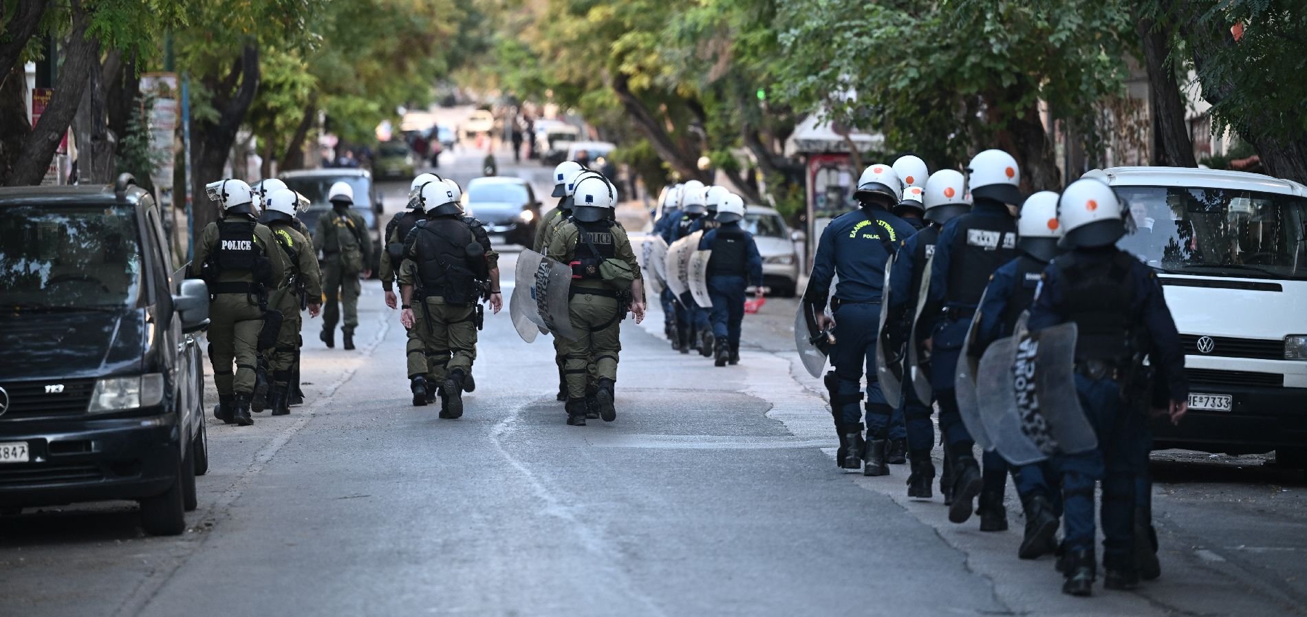 Στο «κόκκινο» η Αθήνα για το Πολυτεχνείο: 5.000 αστυνομικοί, κλειστά μετρό και μπλόκα παντού