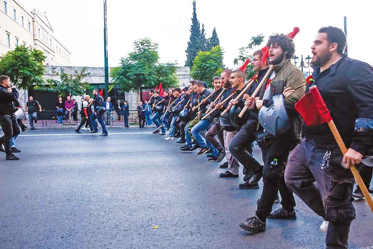 Ειρηνικά, προοδευτικά φουρνόξυλα