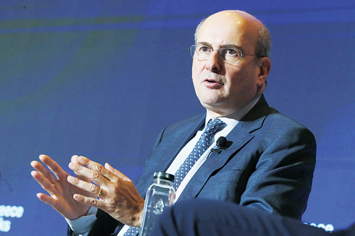 Κοροϊδία Χατζηδάκη για τη σιδηροδρομική γραμμή