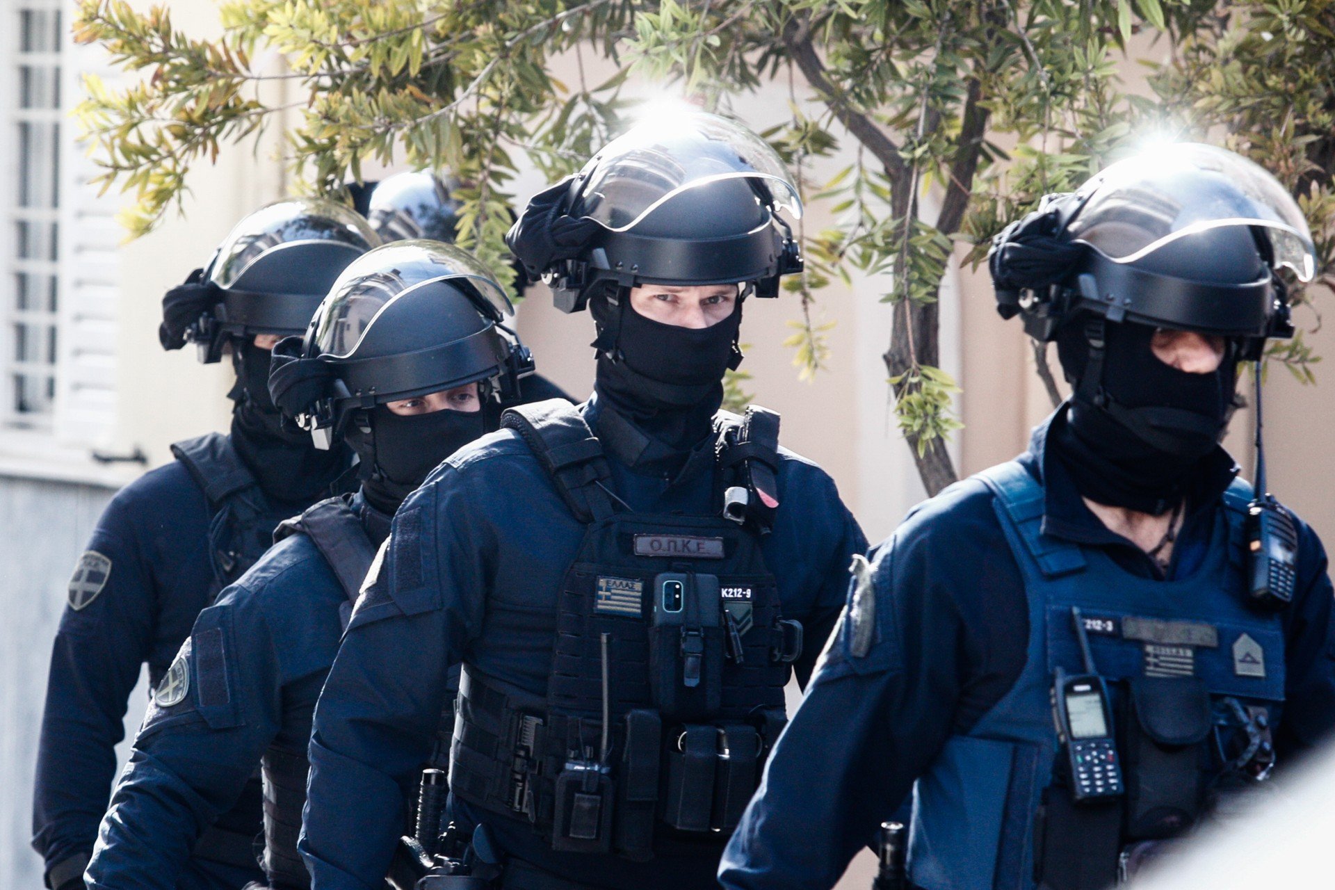 Ασύλληπτο μακελειό στην Κρήτη: 3 νεκροί και  πάνω από 15 τραυματίες στα Βορίζια Ηρακλείου –  “Γάζωσαν” σπίτια και αυτοκίνητα