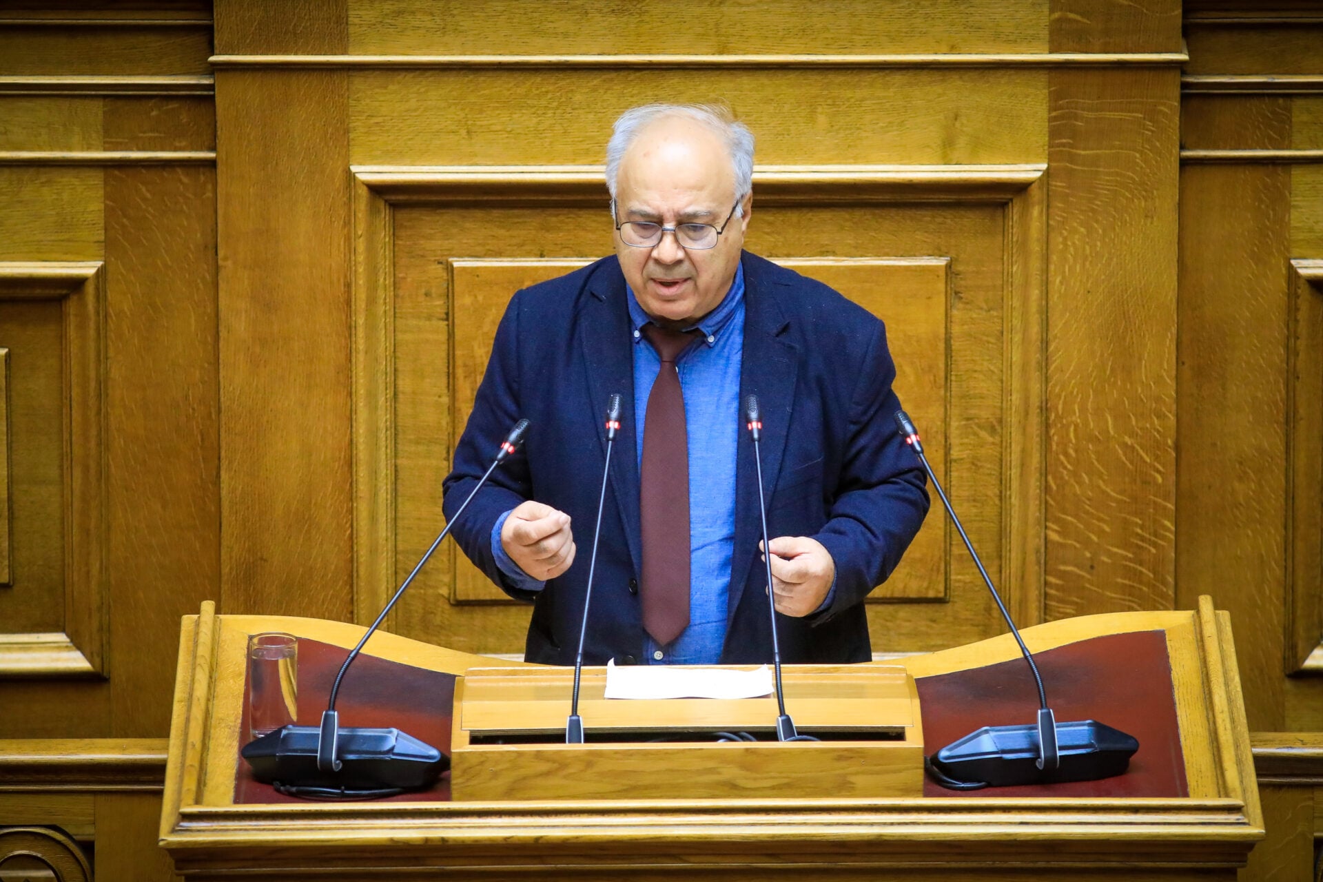 «Μαλλιά κουβάρια» στο ΠΑΣΟΚ – Παρασκευαΐδης κατά Ανδρουλάκη: Απειλή για την ενότητα οι αποφάσεις σου!